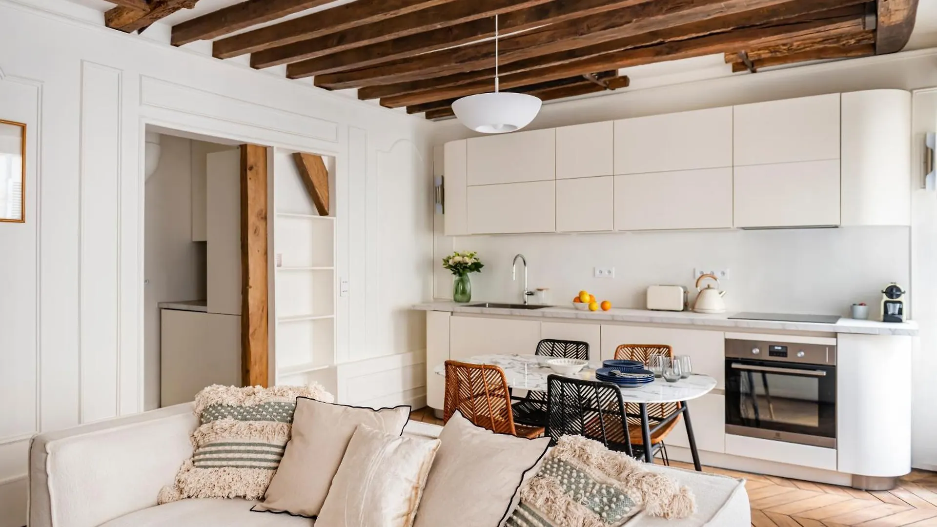 Ile-Saint-Louis Apartment Paryż Francja