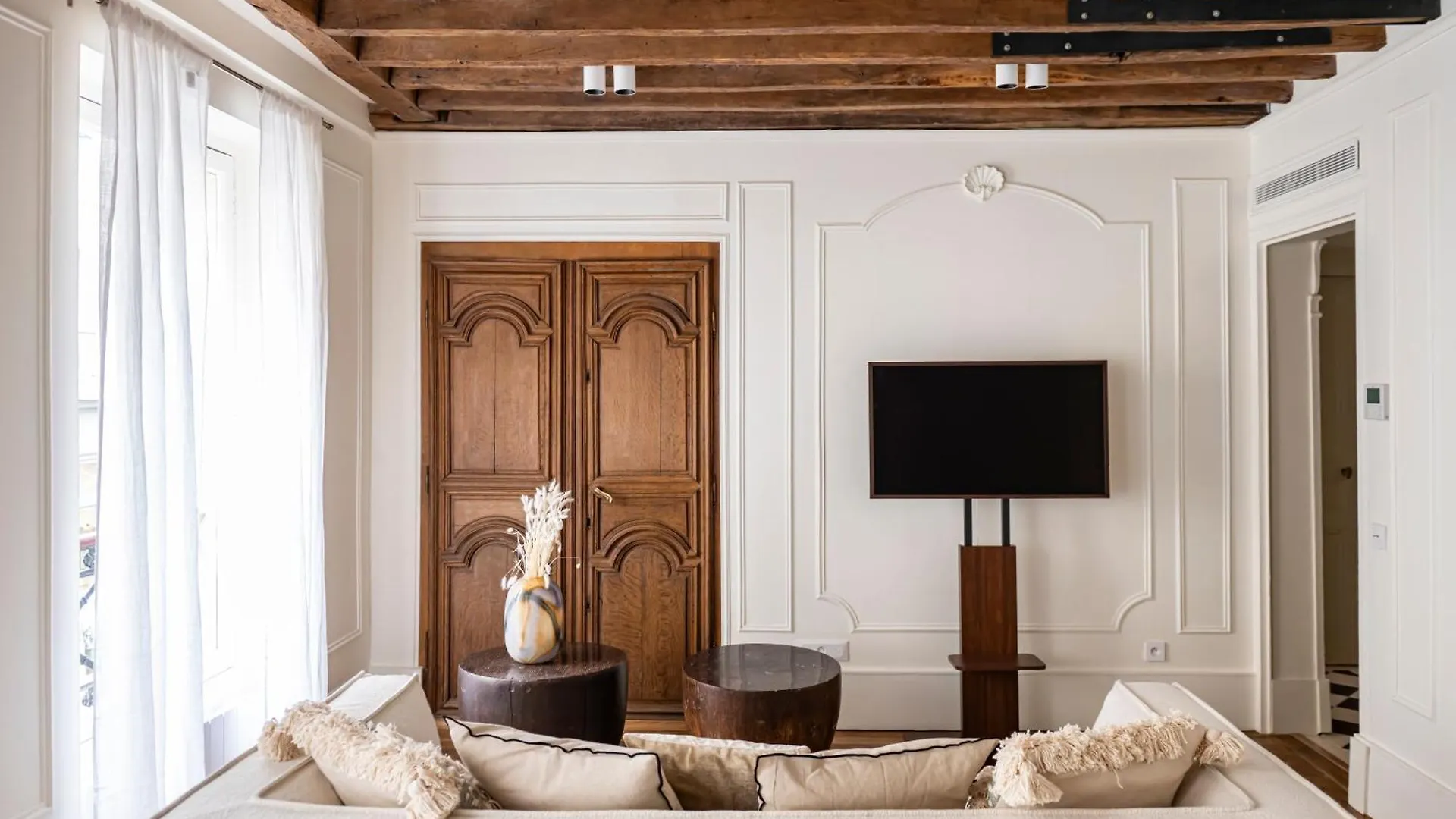 Ile-Saint-Louis Apartment Paryż